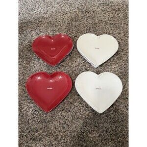 Pottery Barn Valentine Heart Plates Set of 4 Red & White Plates